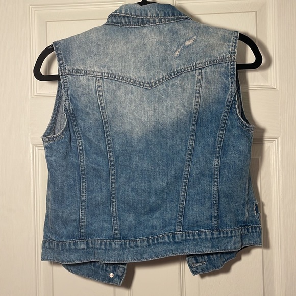 Jessica Simpson distressed, cropped denim vest- size M - Picture 2 of 3